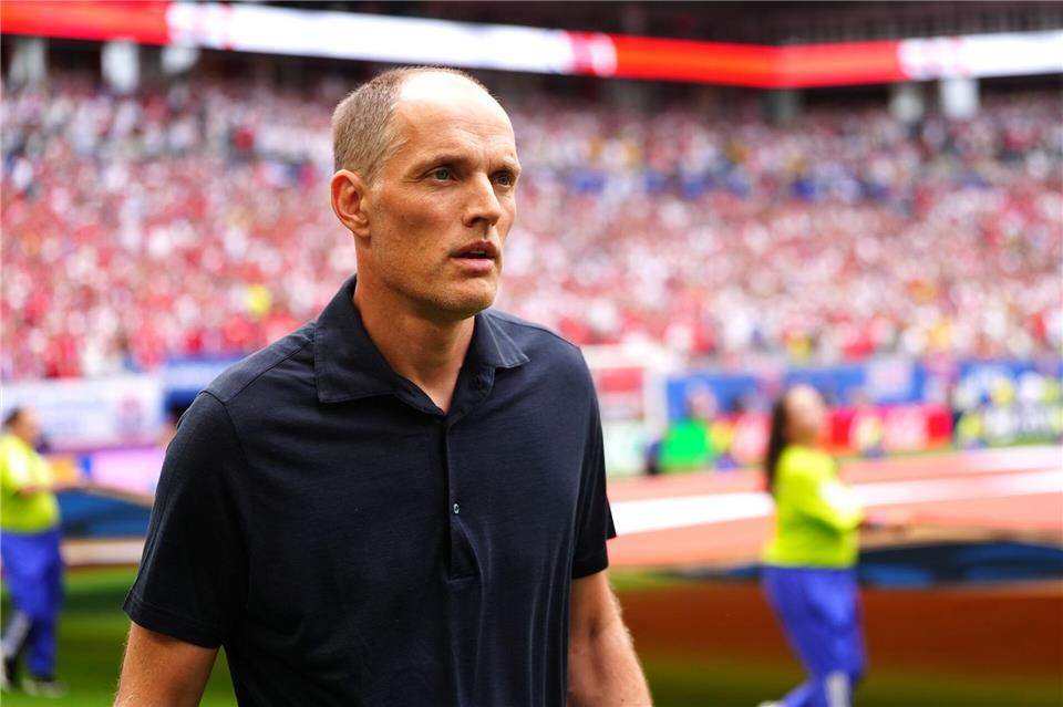 Wutausbruch am Mikrofon: England-Trainer Thomas Tuchel ärgert sich über eine Reporterfrage.Bradley Collyer/PA Wire/dpa
