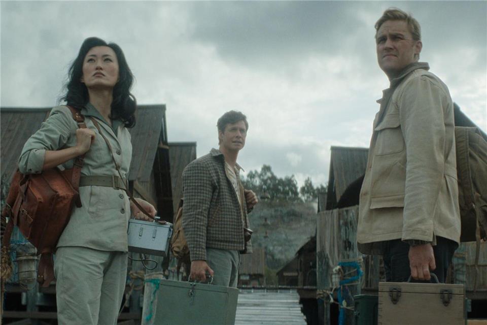 Wyatt Russell spielt den jungen Lee Shaw, der in den 50er Jahren mit seinen Freunden die Ursprünge der Monster ergründet.-/Apple TV/dpa