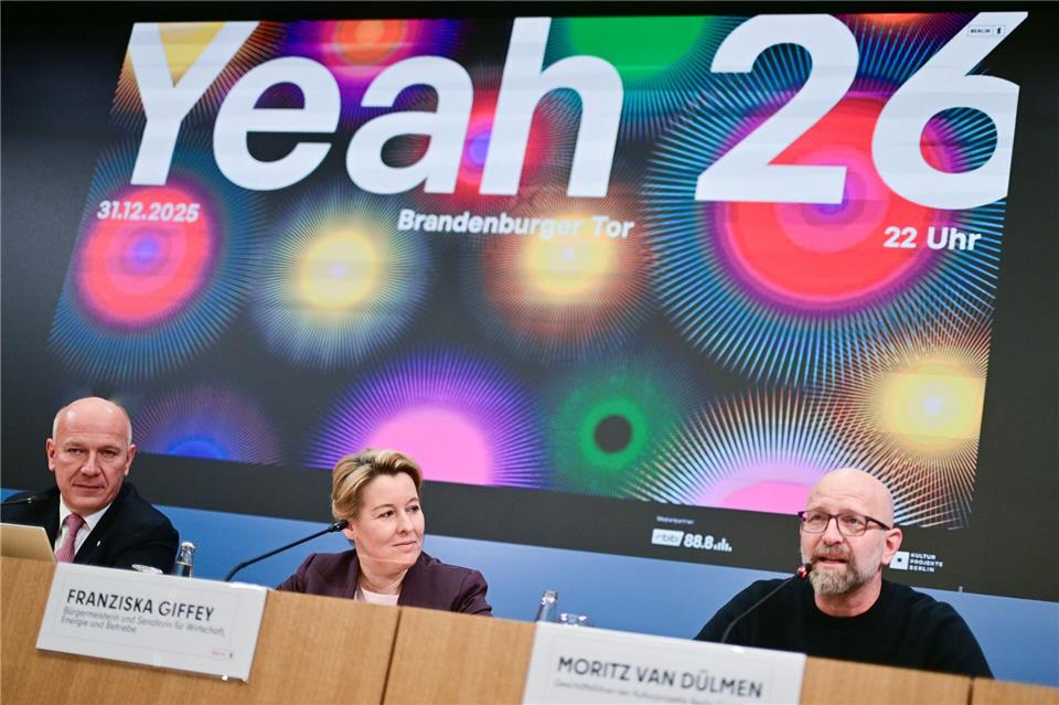 „Yeah 26“ soll das Motto der Silvesterfeier am Brandenburger Tor sein.  Sebastian Christoph Gollnow/dpa