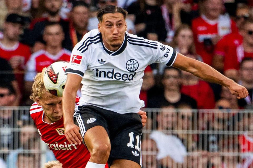 Younes Ebnoutalib steht erstmals im Kader der deutschen Fußball-Nationalmannschaft (Archivbild).Julius Frick/dpa