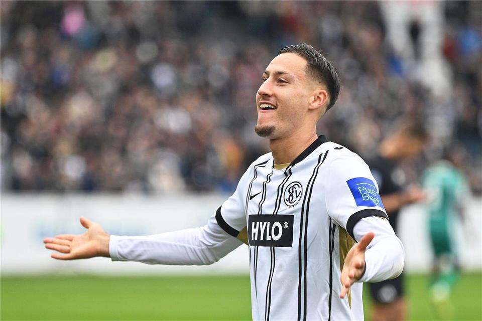 Younes Ebnoutalib wechselt von der SV Elversberg zu Eintracht Frankfurt. (Archivbild)Harald Tittel/dpa