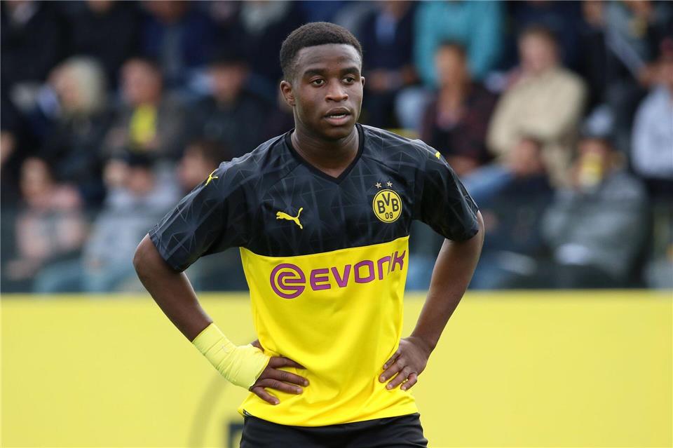 Youssoufa Moukoko war 14, als er bei Nike unterschrieb. (Archivbild)Revierfoto/dpa