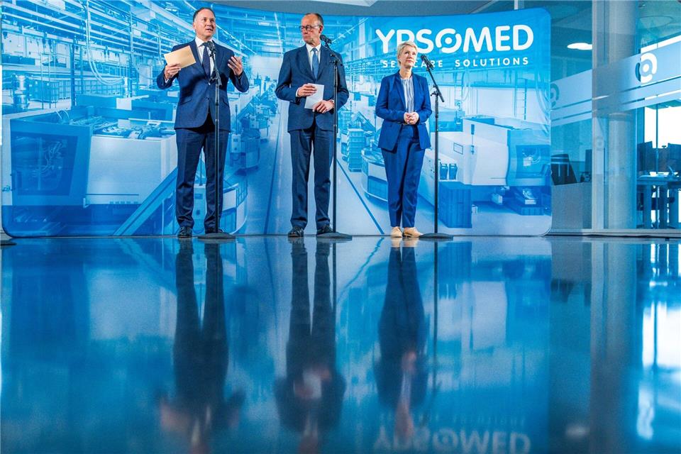 Ypsomed-Vorstandschef Simon Michel wies auf die Notwendigkeit guter Bedingungen in Deutschland hin, darunter steuerliche Attraktivität.Jens Büttner/dpa