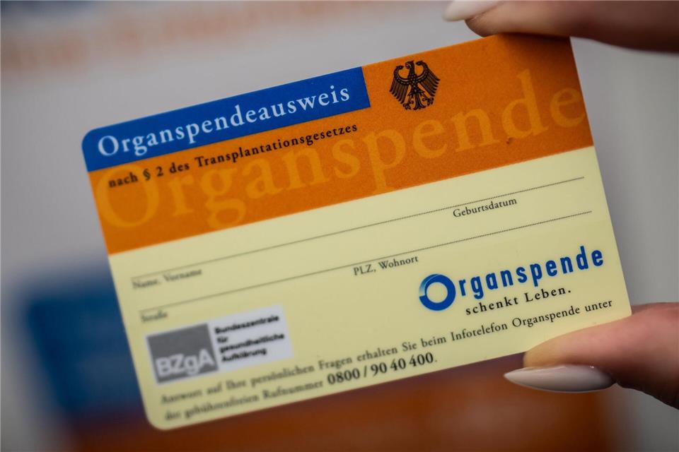 Zahl der Organspender im Südwesten wächst leicht. (Archivbild)Michael Kappeler/dpa