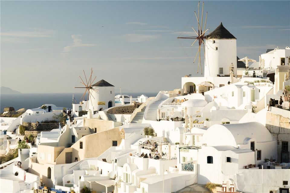 Erdbeben auf Santorini: Kontakt mit Reiseanbieter halten Zahlreiche Beben haben die griechische Insel Santorini erschüttert. Philipp Laage/dpa-tmn