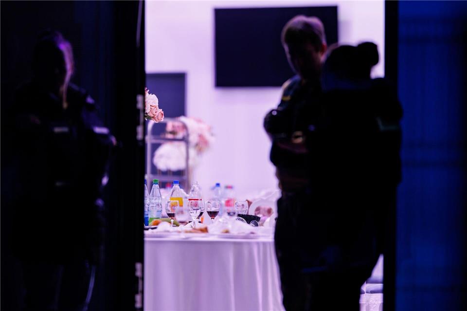 Zahlreiche Überwachungskameras in der Festhalle hatten die Tat aus unterschiedlichen Perspektiven festgehalten. (Archivbild)---/dpa