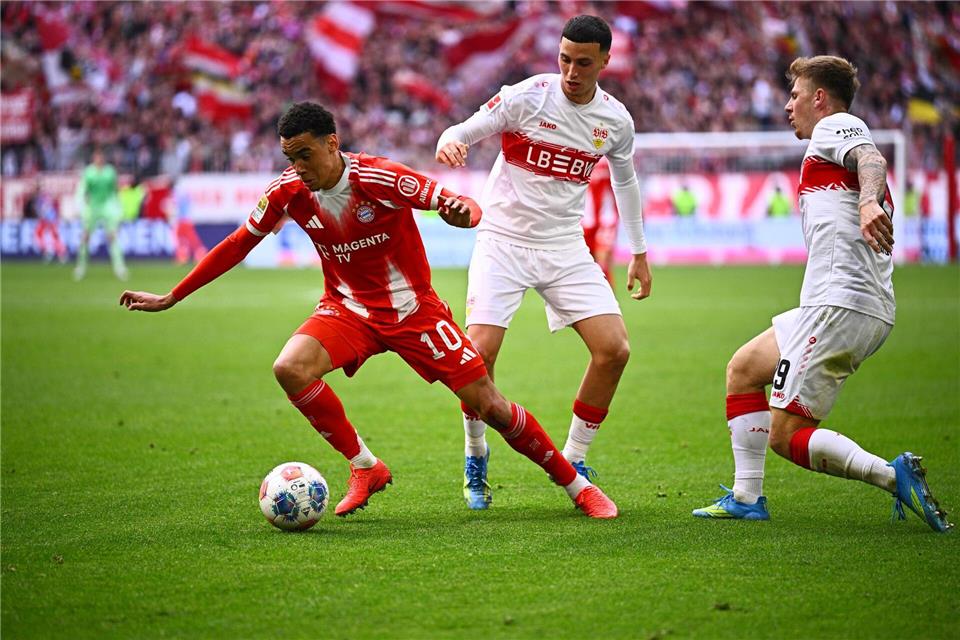 Zauberte gegen Stuttgart - und wird nun nochmal wichtiger: Bayern-Profi Jamal Musiala (Archivbild)Tom Weller/dpa