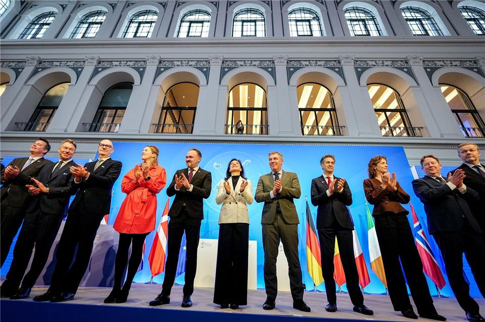 Zehn Länder nehmen am dritten Nordsee-Gipfel teil.Kay Nietfeld/dpa
