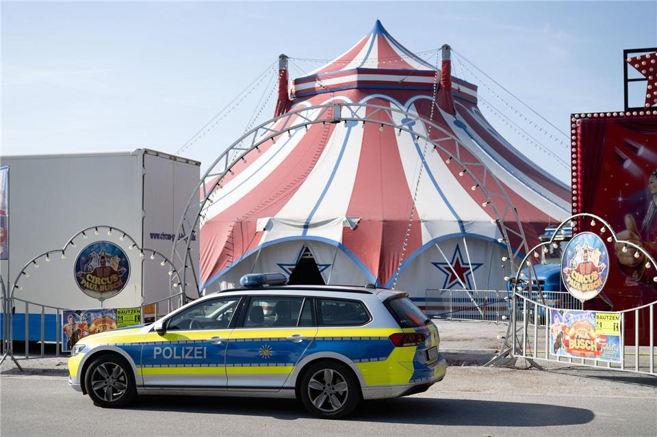 Zehn Monate nach dem Unfalltod einer spanischen Zirkusartistin in Bautzen wird noch immer wegen des Verdachts der fahrlässigen Tötung ermittelt. (Archivbild)Sebastian Kahnert/dpa