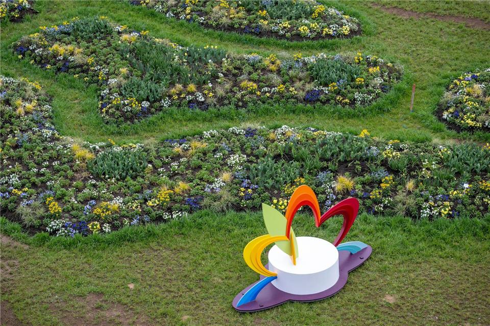 Zehntausende Blumenzwiebeln wurden gesetzt.Stefan Puchner/dpa