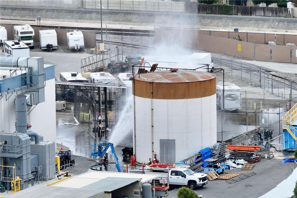 Zehntausende Menschen sind in dem Einzugsgebiet evakuiert worden. Jeff Gritchen/The Orange County Register/AP/dpa