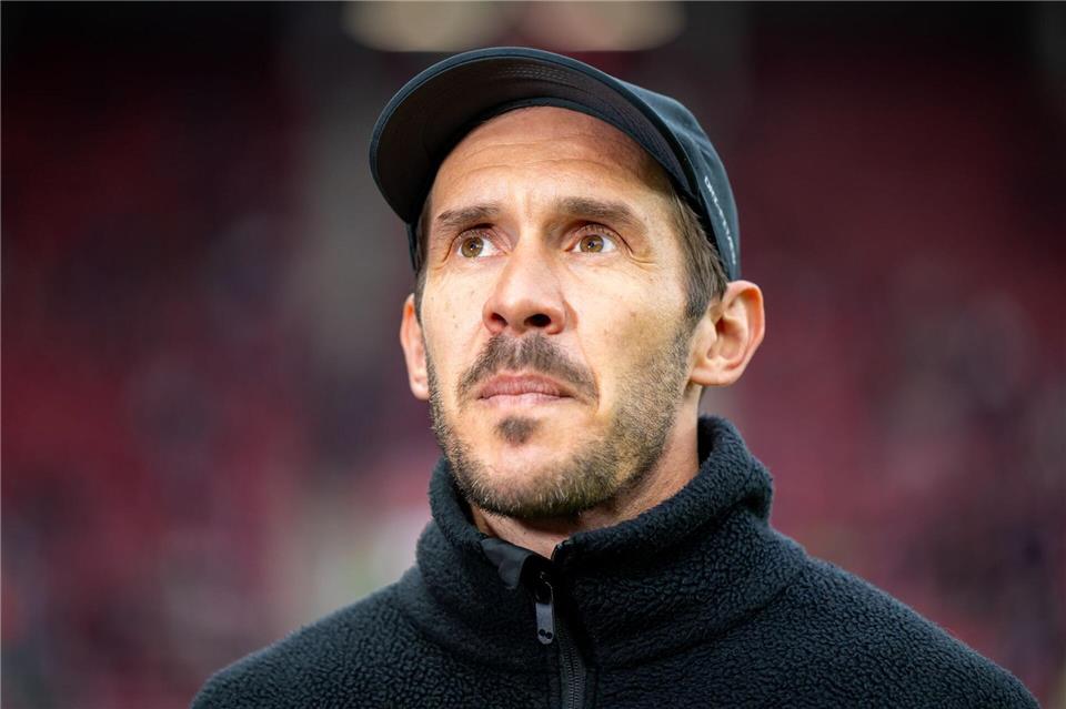 Zeigt sich betroffen: Julian Schuster (Archivbild)Torsten Silz/dpa