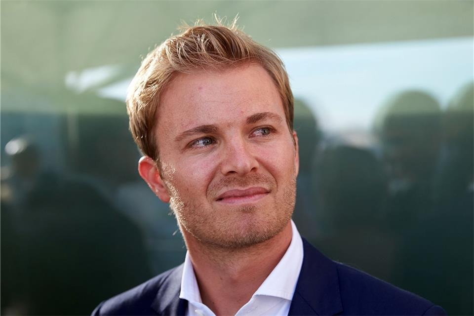 Zeigt sich vom Hamilton-Wechsel zu Ferrari überrascht: Nico Rosberg.
