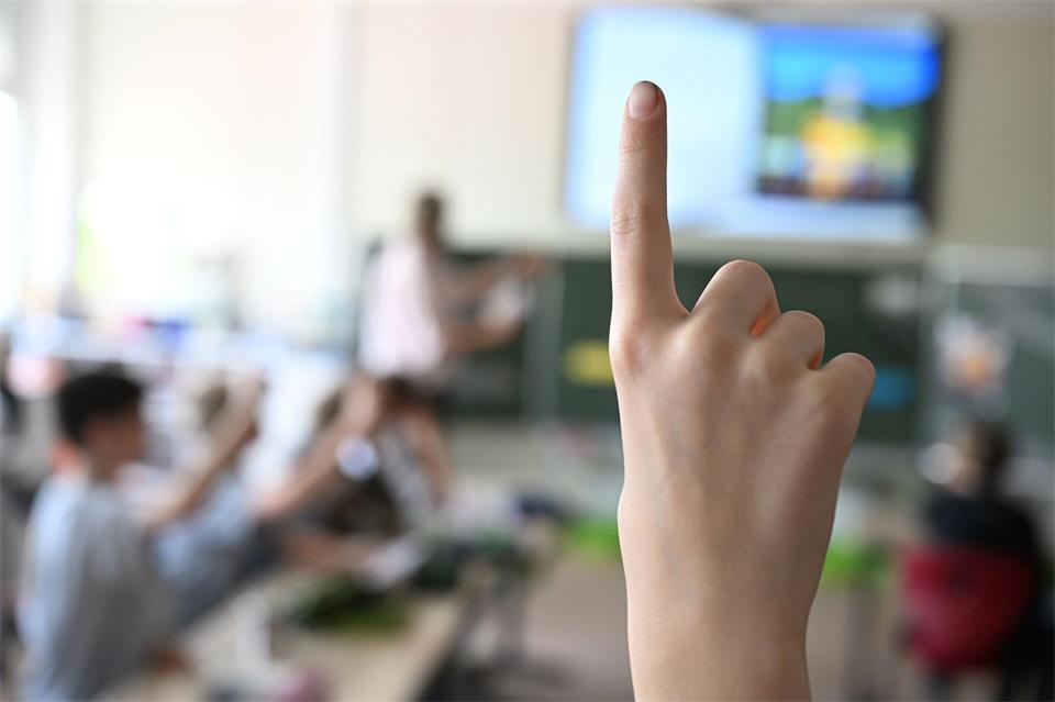 Zeitweise gab es in Gera sogar Wartelisten für Schulplätze – das Problem ist laut Bildungsministerium nun aber grundsätzlich gelöst. (Symbolbild)Bernd Weißbrod/dpa