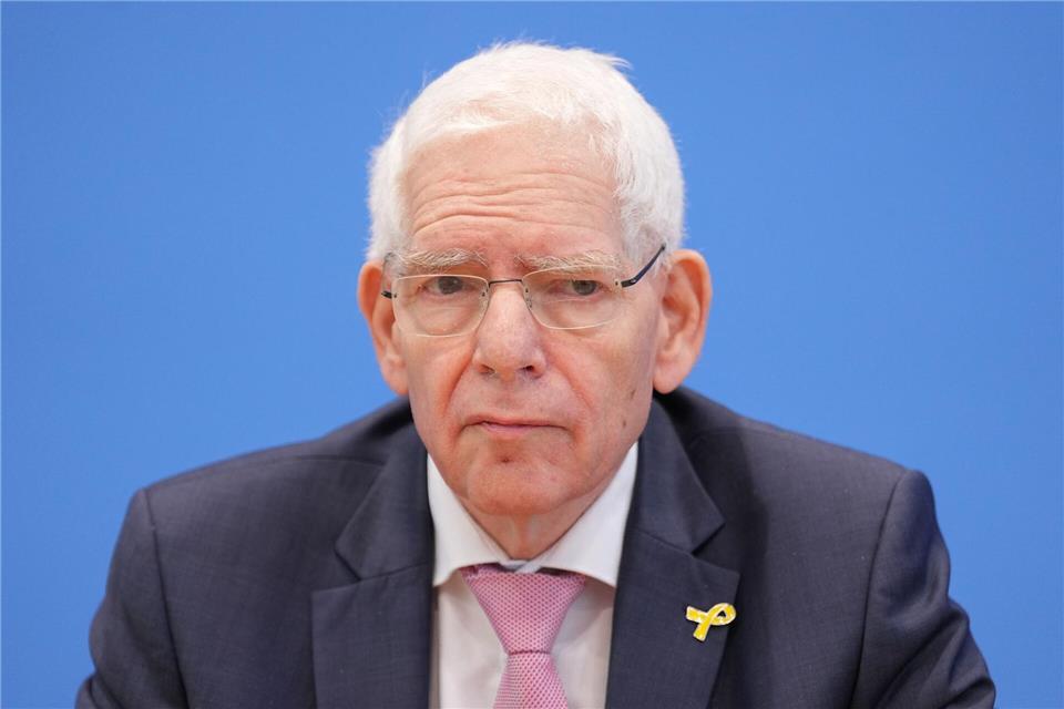Zentralratspräsident Josef Schuster beobachtet eine Gewöhnung an Antisemitismus in Deutschland. (Archivbild)Soeren Stache/dpa