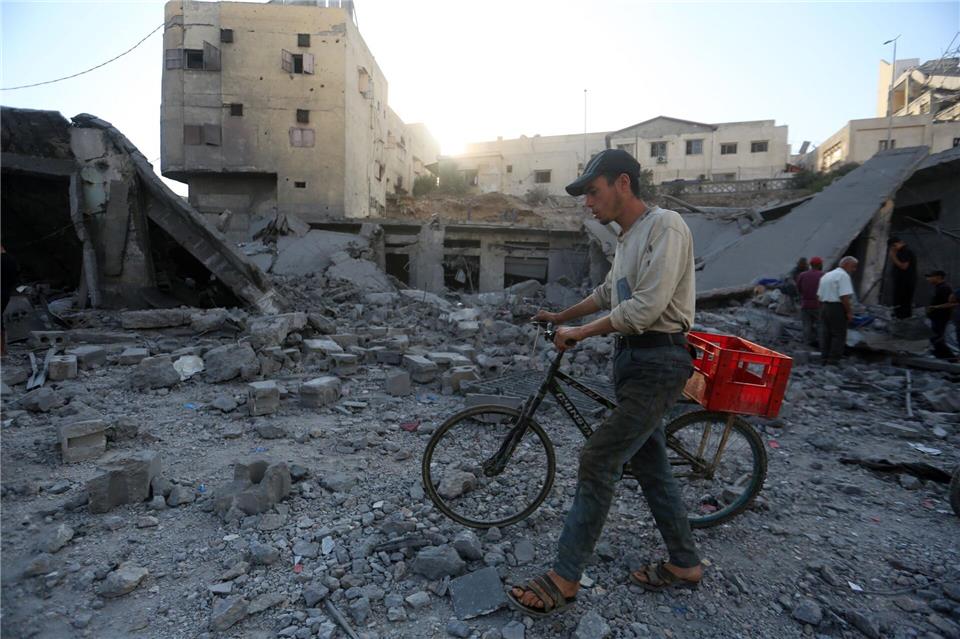Zerstörungen in der Stadt Gaza. (Archivbild)Omar Ashtawy/APA Images via ZUMA Press Wire/dpa