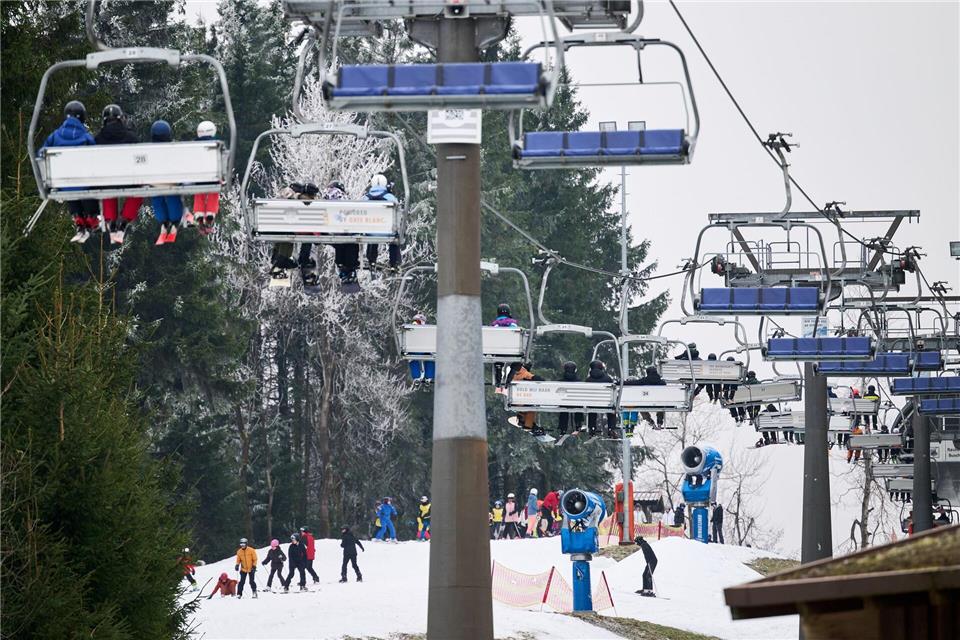 Zeugnisferien in Niedersachsen, dann Karneval und Krokusferien: Der Februar bringt traditionell viele Gäste ins Sauerland. (Archivfoto) Bernd Thissen/dpa