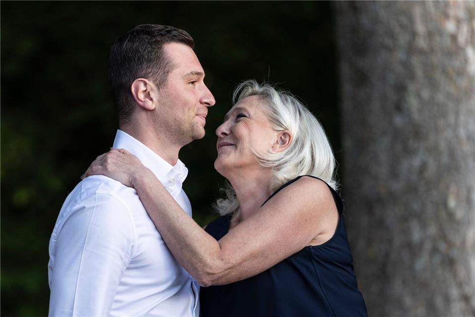 Zieht Le Pen nicht ins Rennen, schicken die Rechtsnationalen Parteichef Bardella in den Ring. (Archivbild)Jean-Francois Badias/AP/dpa