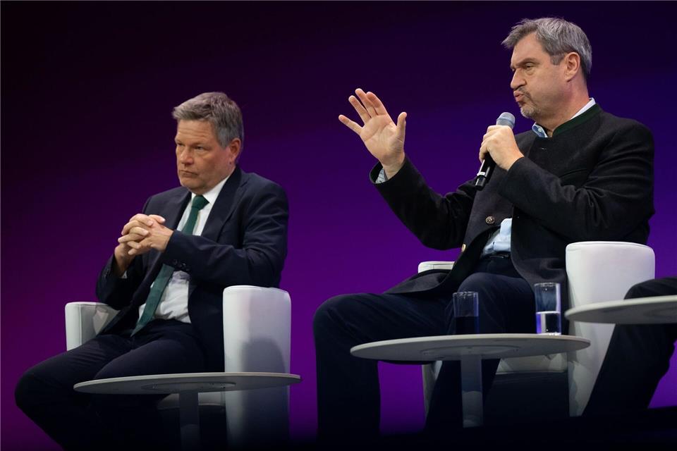 Ziemlich beste Feinde: Robert Habeck und Markus Söder. (Archivbild)Sven Hoppe/dpa