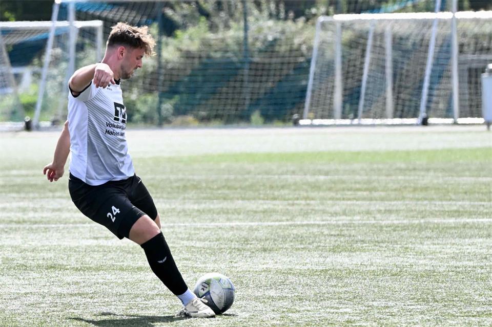 Zinedin Sekic befindet sich heute Abend mit dem Bezirksligisten SC Reken im Pokalduell beim B-Ligisten Eintracht Waltrop eindeutig in der Favoritenrolle.