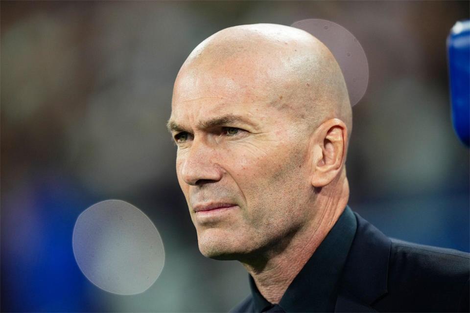 Zinédine Zidane sah ein spätes Aufbäumen seiner Mannschaft in Paris.Teresa Suarez/AP/dpa