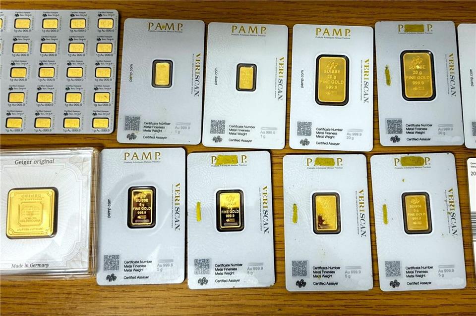 Zöllner entdecken 147 Gramm Gold im Wert von knapp 18.000 Euro.-/Hauptzollamt Singen/dpa