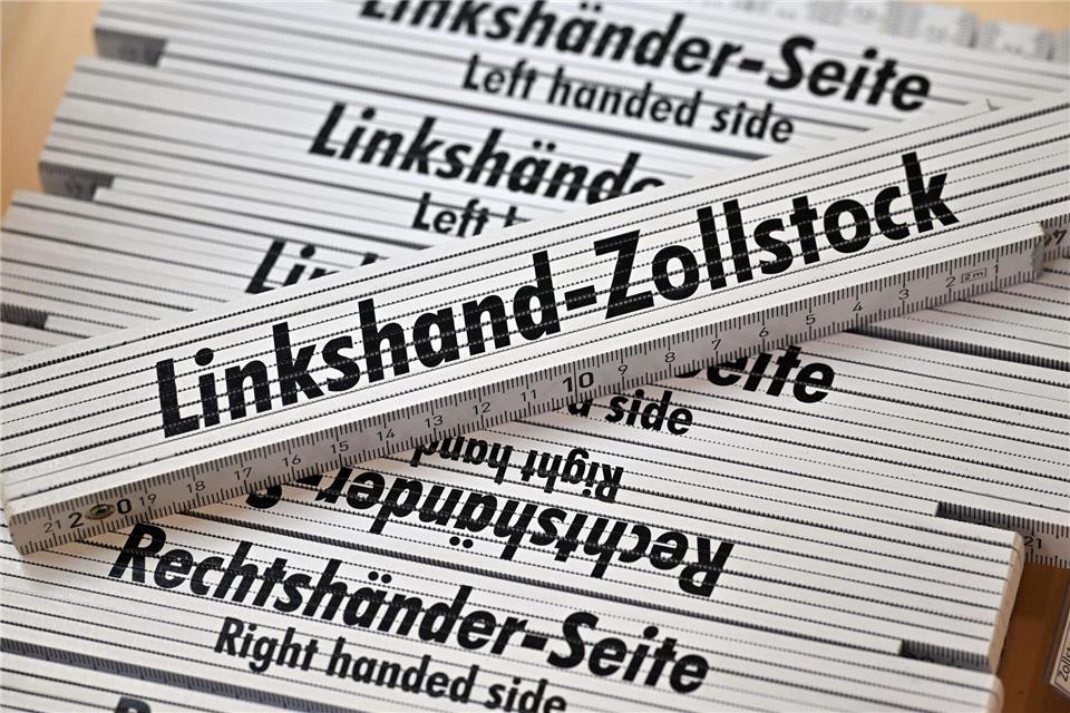 Zollstock für Linkshänder: Viele Werkzeuge sind für Rechtshänder konzipiert.picture alliance/dpa