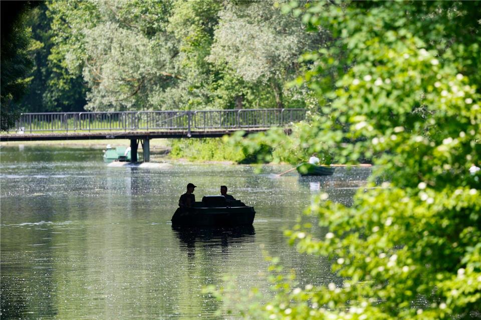 Zu Beginn der neuen Woche scheint in Nordrhein-Westfalen weiterhin die Sonne. Thomas Banneyer/dpa