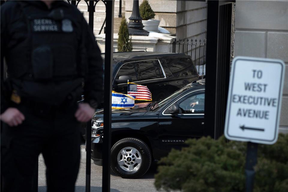 Zu Besuch bei Trump: Israels Regierungschefs.Mark Schiefelbein/AP/dpa