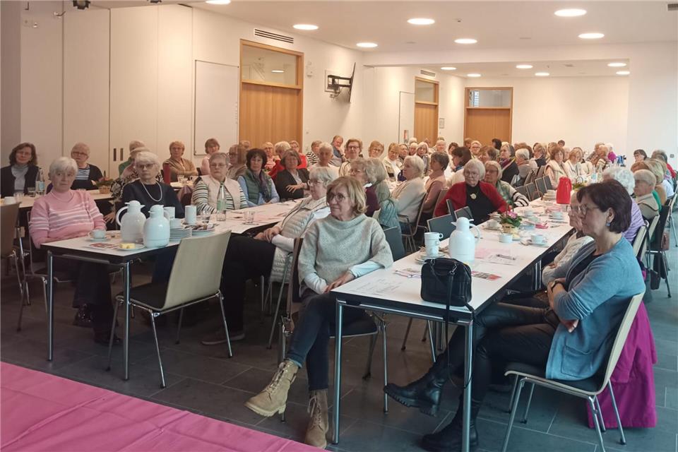 Zu Frühstück und Vortrag hatte die kfd Raesfeld in das Martinushaus eingeladen.