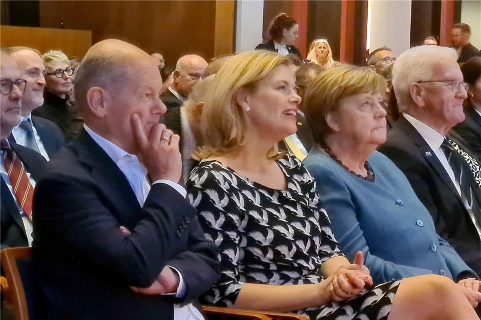 Zu Kretschmanns Abschied kamen viele Wegbegleiter aus fast 15 Jahren Amtszeit. Sophia Weimer/dpa