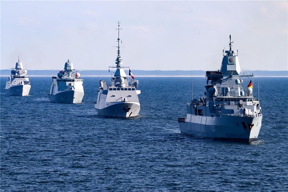 Zu See, an Land und in der Luft übt Deutschland in den kommenden Wochen zusammen mit weiteren Nato-Partnern die Verteidigung der Nato-Ostflanke. (Archivbild)Bernd von Jutrczenka/dpa