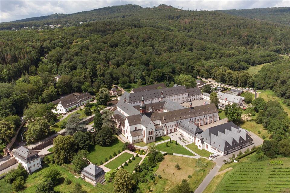 Zu den Klöstern der Route gehört das Kloster Eberbach.Boris Roessler/dpa/dpa-tmn