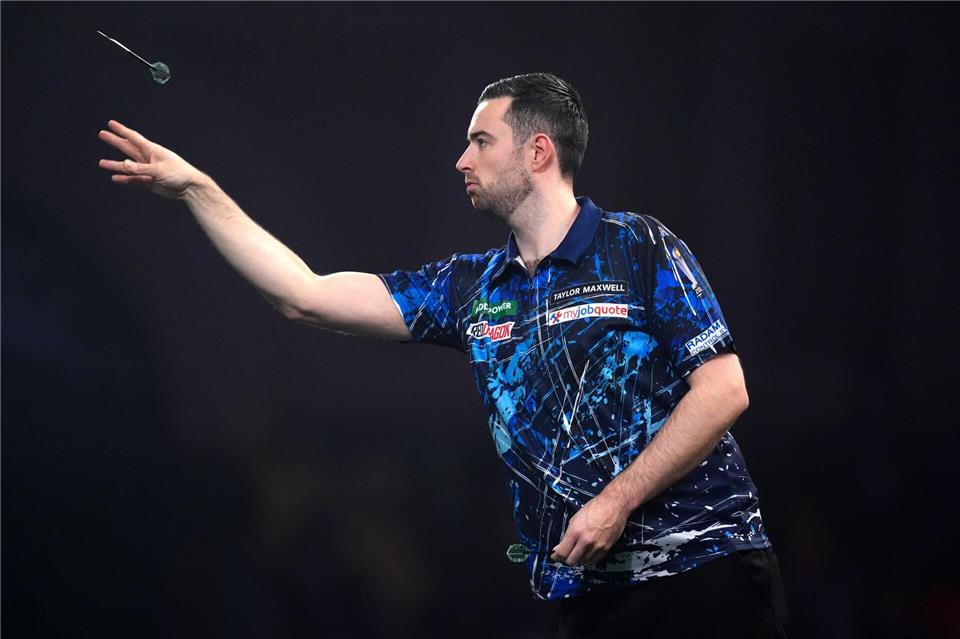 Zu stark für Clemens: Luke Humphries.John Walton/PA Wire/dpa