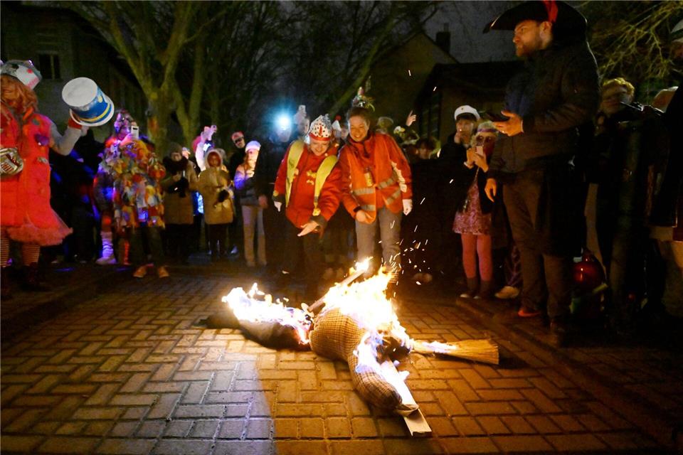 Zu viel getrunken und gefeiert? Der Nubbel dient als Sündenbock.Roberto Pfeil/dpa