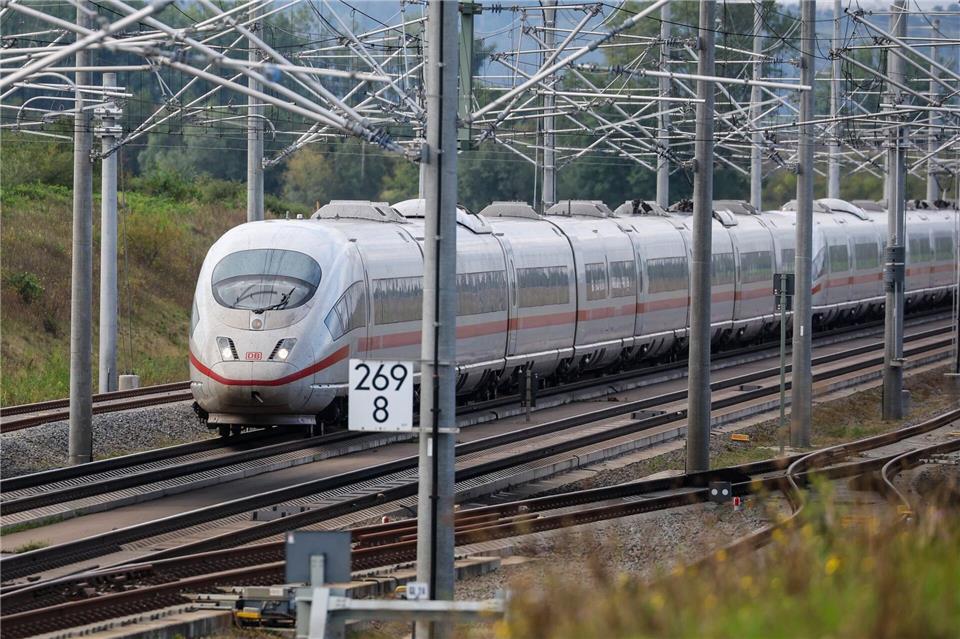 Züge zwischen europäischen Metropolen sollen künftig deutlich schneller fahren können. (Archivbild)Jan Woitas/dpa