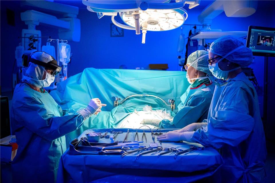 Zugewanderte Ärzte sind häufig besonders jung. (Symbolbild)Sina Schuldt/dpa