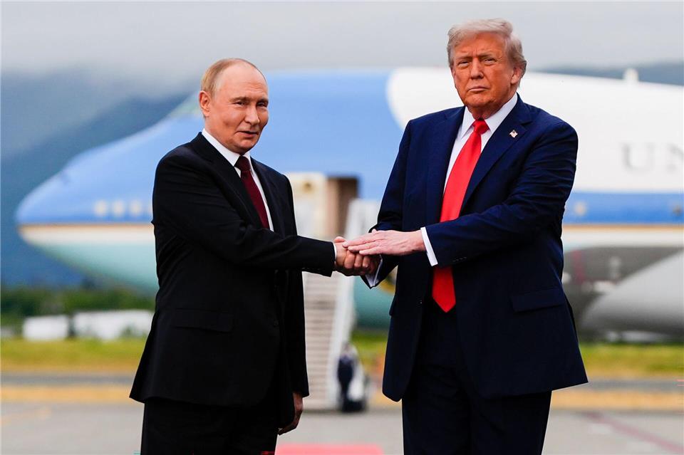Zuletzt begegneten sich Trump und Putin im US-Bundesstaat Alaska. (Archivbild)Julia Demaree Nikhinson/AP/dpa