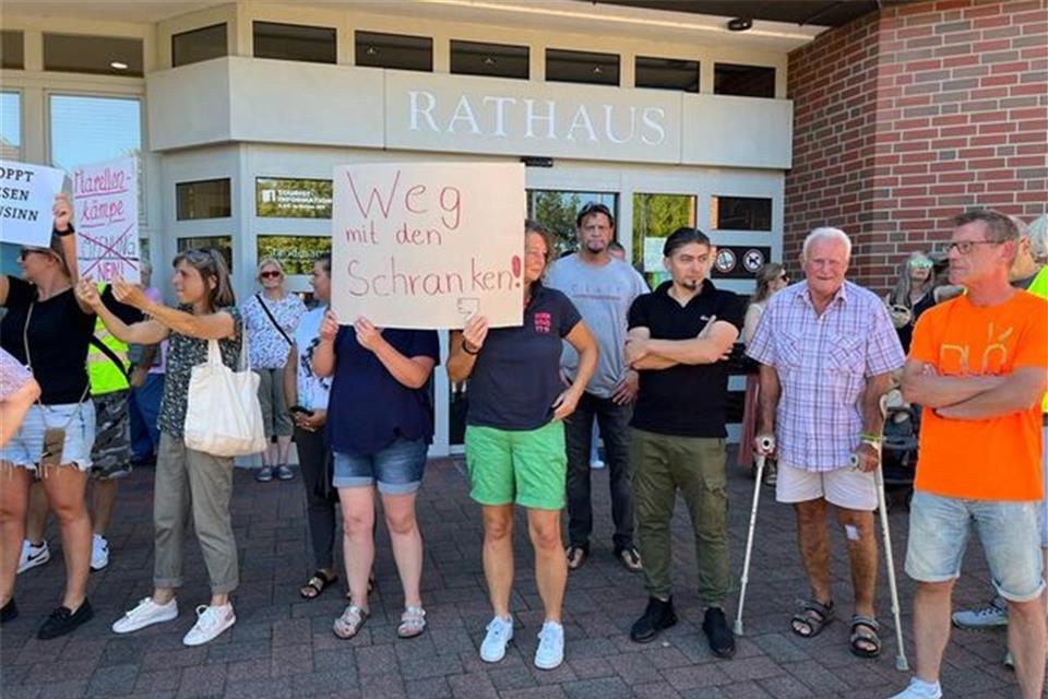 Zuletzt hatte es am 5. September eine Demonstration gegen den Verkehrsversuch vor dem Rathaus gegeben.