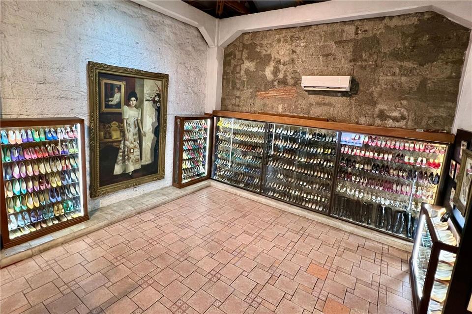 Zuletzt kam Imelda Marcos im vergangenen Jahr in das Museum - und bewunderte dort ihr großes Porträt.Carola Frentzen/dpa