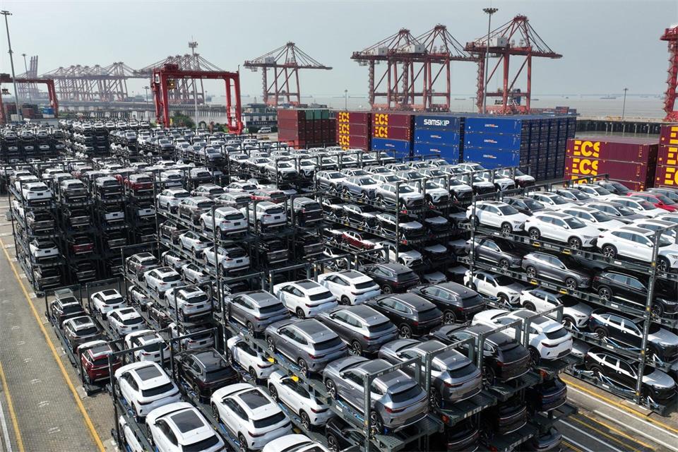 Zuletzt kamen viele neue Hybrid-Autos aus China. (Symbolbild) XinHua/dpa