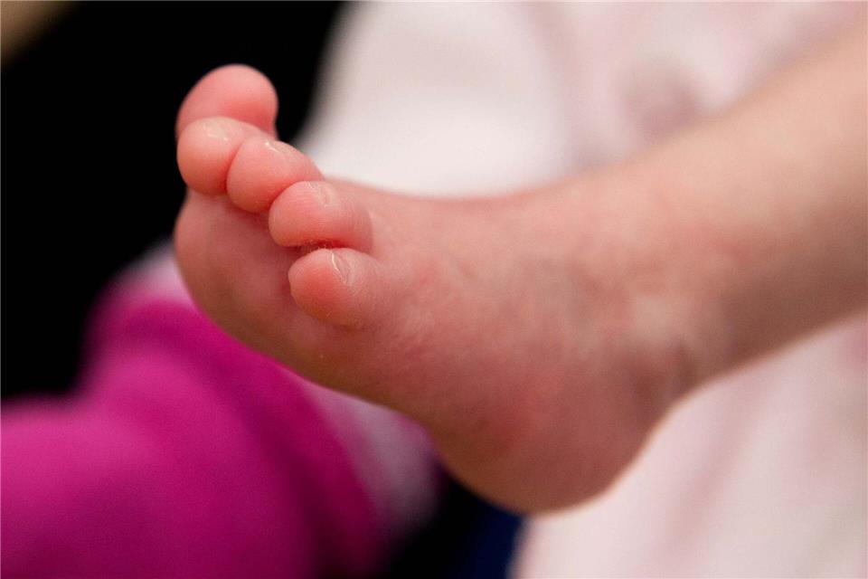 Zuletzt wurden in Mecklenburg-Vorpommern weniger Babys geboren als zu Zeiten des historischen Nachwende-Geburtenknicks. (Symbolfoto) Stefan Sauer/dpa-Zentralbild/dpa