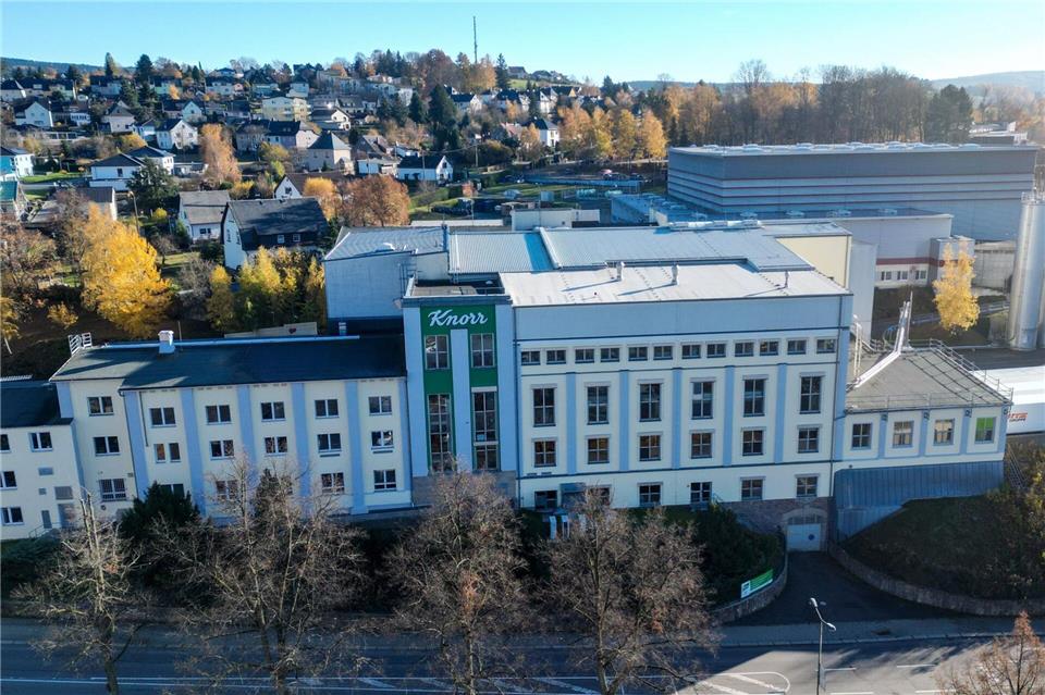 Zum 35. Jubiläum von Knorr in Auerbach hat der Mutterkonzern Unilever in eine neue Produktionslinie investiert.Hendrik Schmidt/dpa