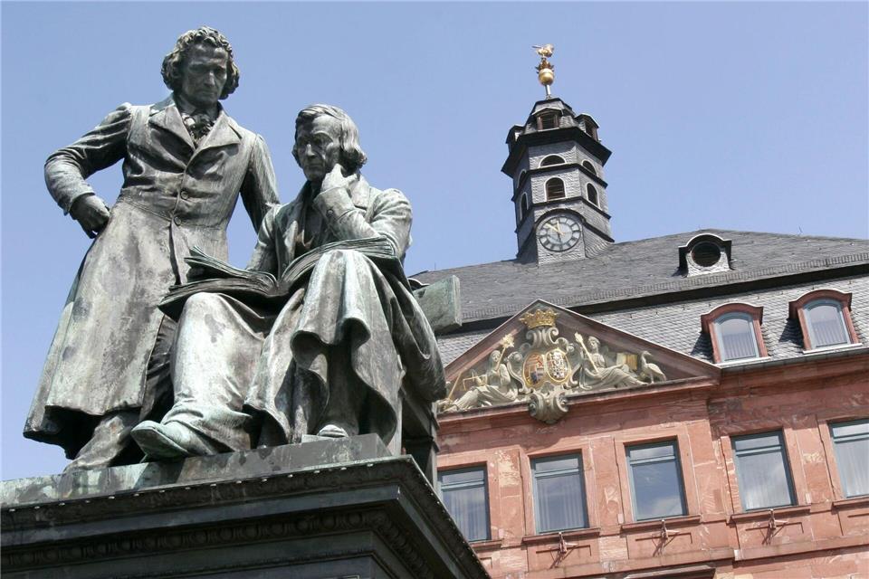Zum 42. Mal finden die Brüder-Grimm-Festspiele in Hanau statt. (Symbolbild)Frank Rumpenhorst/dpa