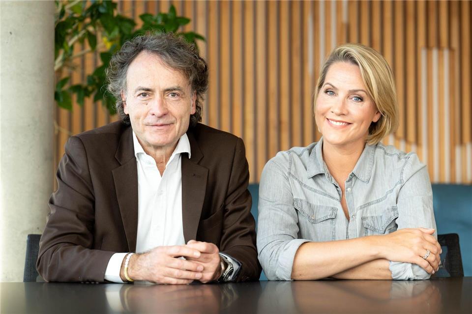 Zum 50. Geburtstag der Sendung „3nach9“ von Radio Bremen geben die Moderatoren Giovanni di Lorenzo und Judith Rakers Einblicke in ihre Arbeit. Sina Schuldt/dpa