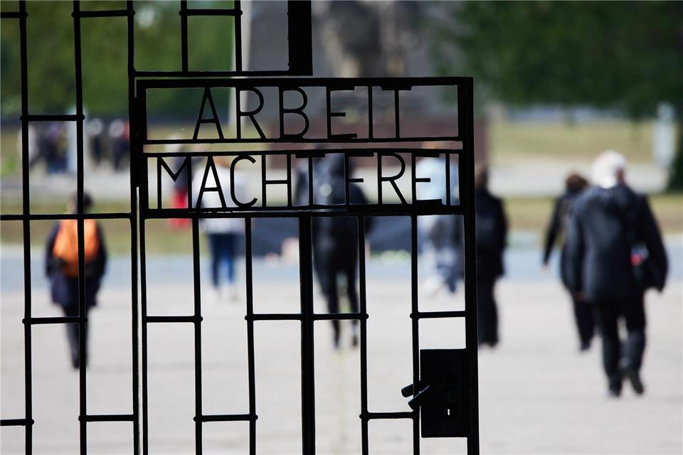 Zum 81. Jahrestag der Befreiung der Häftlinge des Konzentrationslagers Sachsenhausen wird in Oranienburg eine zentrale Gedenkveranstaltung organisiert. (Archvibld) Joerg Carstensen/dpa