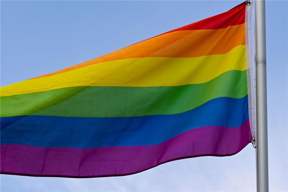 Zum CSD in Landshut kamen laut Polizei 1000 Menschen. Patrick Pleul/dpa-Zentralbild/dpa