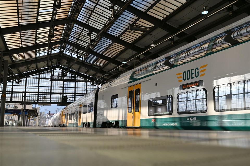 Fahrplanwechsel bringt neue Verbindungen in Hauptstadtregion Zum Fahrplanwechsel kommen im Berliner Fern- und Regionalverkehr zahlreiche neue Verbindungen hinzu. (Archivbild)Helena Dolderer/dpa