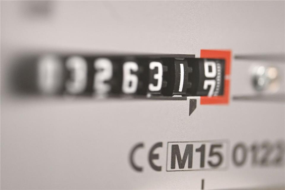 Zum Jahreswechsel werden Strom und Gas für Hunderttausende Südwest-Haushalte günstiger. (Symbolbild) Bernd Weißbrod/dpa