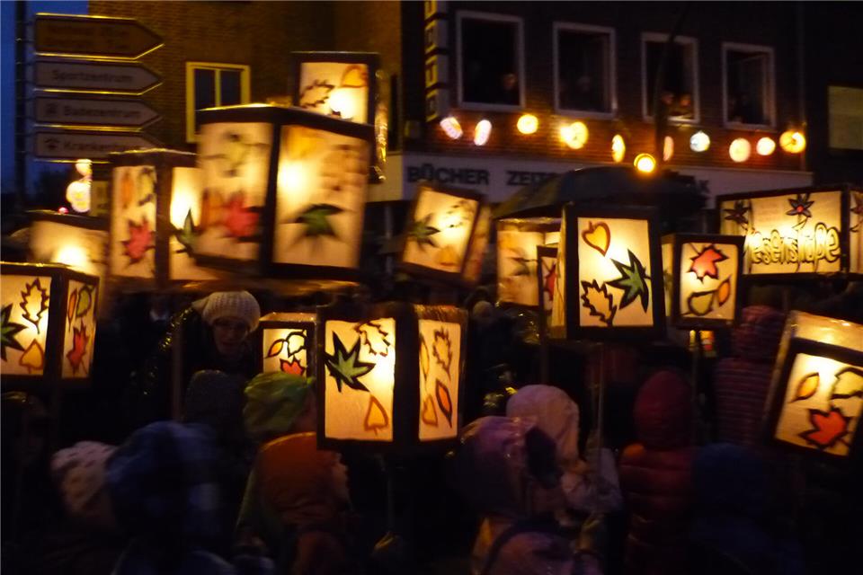 Zum Martinsmarkt mit Laternenumzug lädt der Werbekreis Maria Veen am kommenden Sonntag ein.